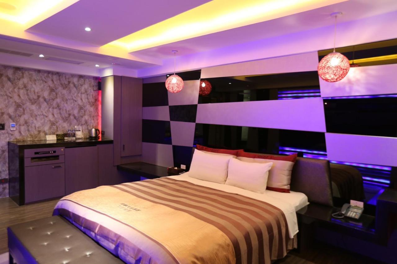 Yosemite Motel - Taiyuan Branch Đài Trung Ngoại thất bức ảnh