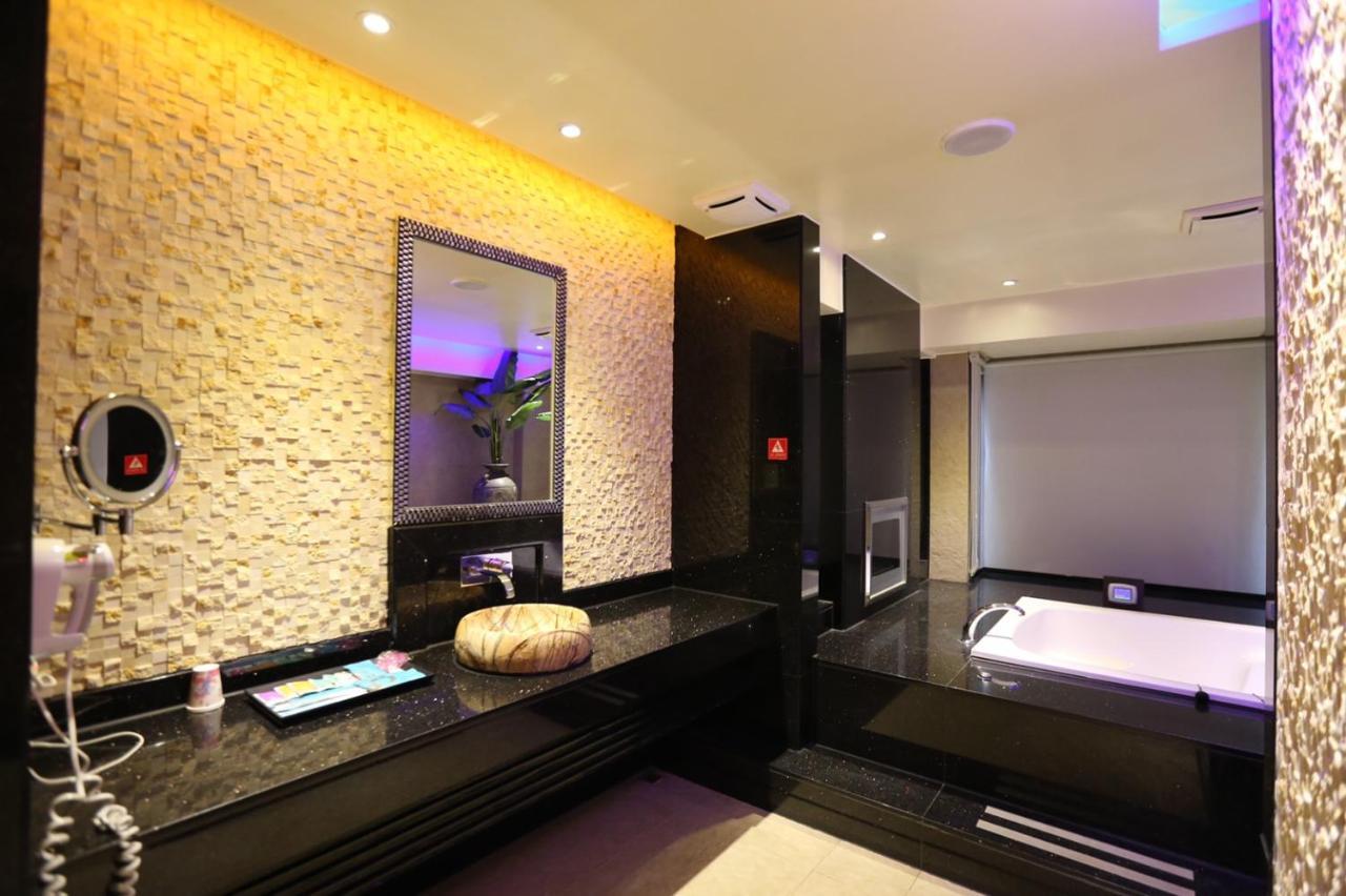 Yosemite Motel - Taiyuan Branch Đài Trung Ngoại thất bức ảnh