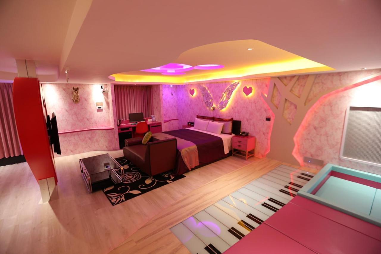 Yosemite Motel - Taiyuan Branch Đài Trung Ngoại thất bức ảnh